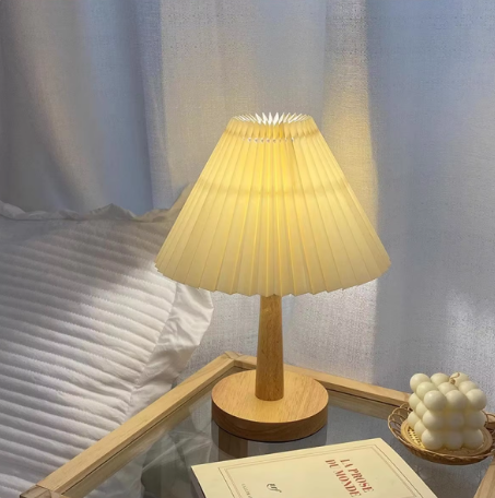 Modern Retro Pleated Bedroom Table Lamp with Wooden Base Rechargeable 5V AC Power Cloth Folding Lampshade Reading Table Light