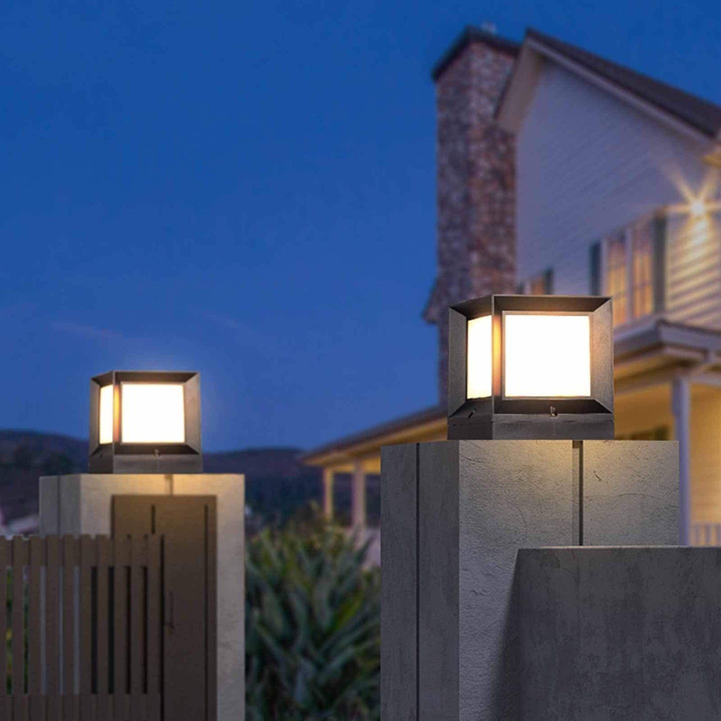 Hot Selling Modern Garden Cube Outdoor Solar Gate Post Pillar Light LED Source Aluminum Lamp Body